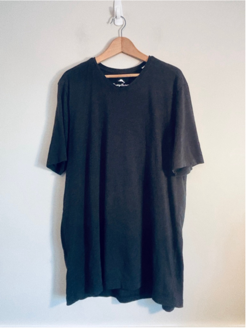 Tommy Bahama Mens Size XLT Dark Gray Short Sleeve T-Shirt Travel Resort Casual
